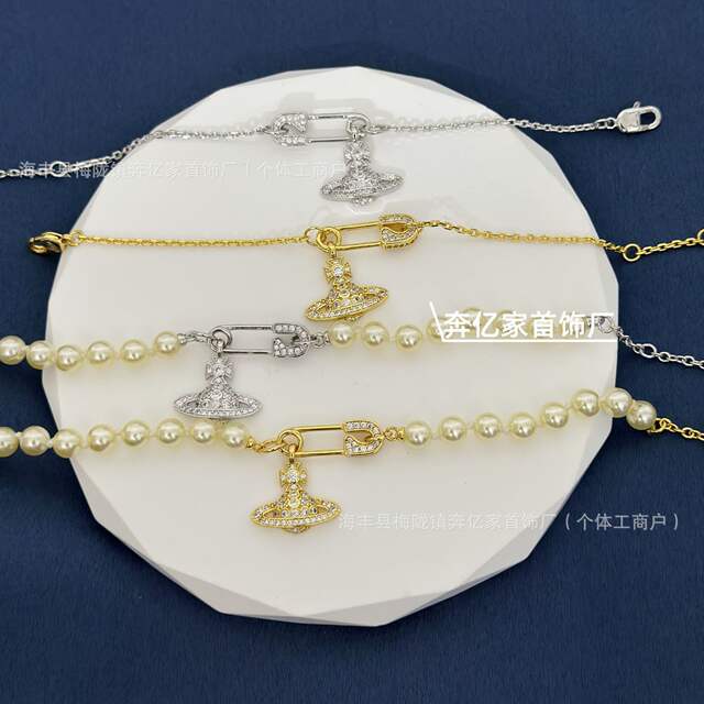 Queen Mother Saturn Necklace for Women Full Diamond Flat Paperclip Pearl Clavicle Chain Layered Versatile European and American Style detail 6
