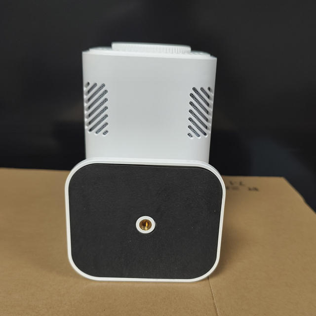 Cross-Border Original Factory Hy320 Mini Android 14 High-Brightness Gimbal Projector for Home Bedroom Smart Portable Use detail 4