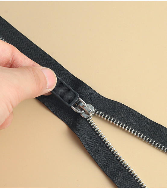 New zipper blade tool-free detachable zipper head schoolbag coat clothes shoe box simple wind rubber rubber rubber pull detail 11