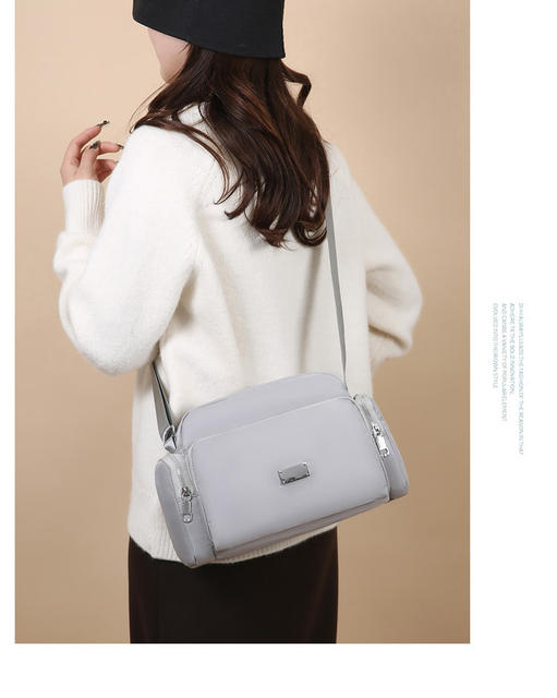 Factory Direct Sales Fashion Women's Bag Wholesale New Nylon Shoulder Crossbody Bag Large Capacity High Appearance Lightweight Mother Bag detail 12