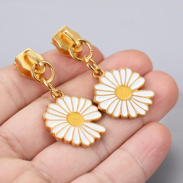 Small Daisy Zipper Puller Zinc Alloy Nylon Zipper Puller Simple Luggage and Clothing Accessories Zipper Puller Wholesale detail 5