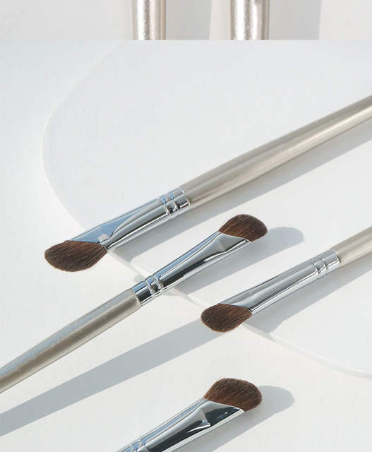 One-piece delivery gold 326 sickle oblique nose shadow brush repair brush animal hair mountain root oblique angle shadow makeup brush detail 11