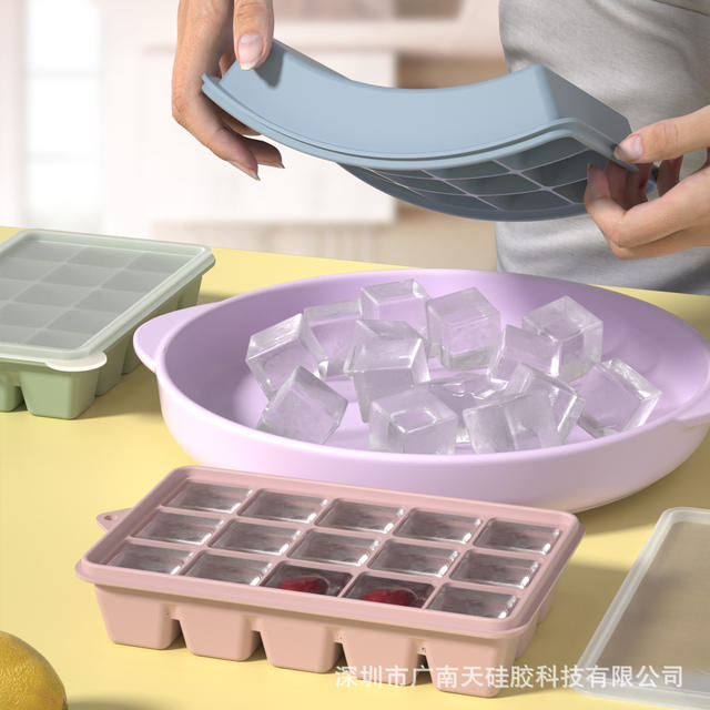 Cross-Border Silicone Mold Ice Tray with 15 Compartments for Home Use, Food Storage Box, Preservation Box, Freezer Tray with Lid detail 2