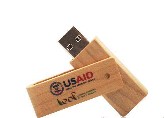 Bamboo USB flash drive rotating bamboo USB flash drive detail 2