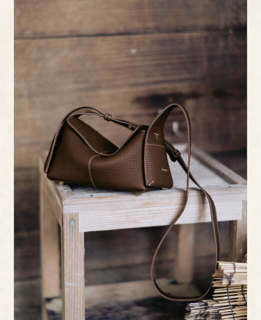 Songshan Xia Series Mini Eaves Bag Made of Top-Layer Cowhide for Commuting, Hobo Bag, Crossbody Bag for Women detail 5