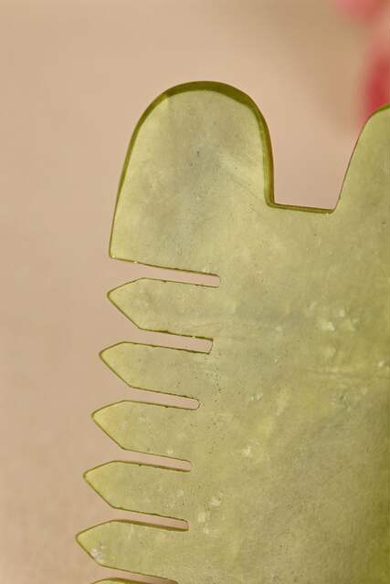 Wide-Tooth Massage Comb for the Head, Natural Jade Scraping Therapy Beauty Comb, Jade Massage Comb, Hair Comb detail 4