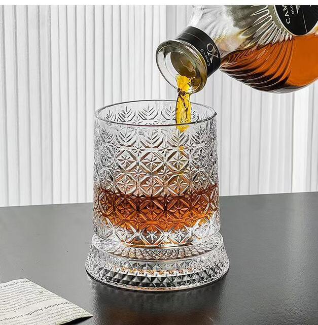 Popular Whiskey Rotating Glass, Glowing Spinning Glass, Trendy Light Luxury Embossed Glass Wine Glass, Liquor Glass detail 8