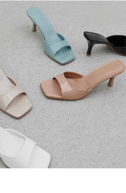 Patent Leather High Heel Sandals Women's 2023 Summer New British Style Square Heel plus size Women's Slippers detail 8