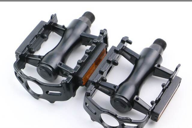 Mountain bike pedal aluminum alloy pedal non-slip pedal bicycle color pedal wholesale accessories detail 9