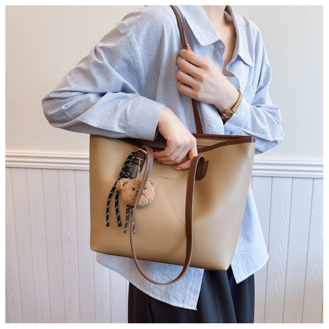 Cross-Border Retro Large-Capacity Bag for Women 2025 New Fashion Korean Niche Tote Bag Single Shoulder Armpit Bag Wholesale detail 10