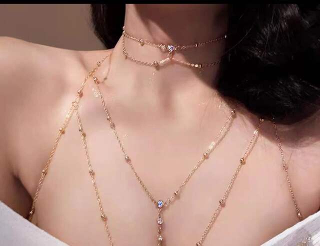 Fashionable Diamond Garden Bead Chain Body Chain Decorated with Sparkling Diamond Pendant Tassel Necklace Chest Chain Fashionable Women's European and American Trendy Chain detail 4