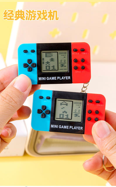 Cross-Border Handheld Electronic Game Console Handheld Toy Classic Nostalgic Tetris Game Keychain Small Pendant detail 3