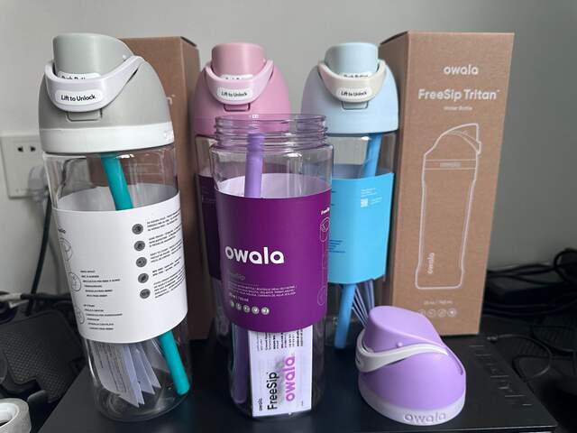 New Owala Plastic Water Cup Freesip Straw Cup Outdoor Fitness Portable Water Cup with Handle Sports Plastic Cup detail 4