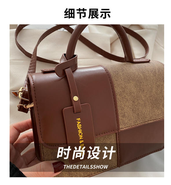 Niche Design Portable Small Bag Women's 2024 Winter New Fashionable Commuter Small Square Bag High Beauty Shoulder Bag detail 3
