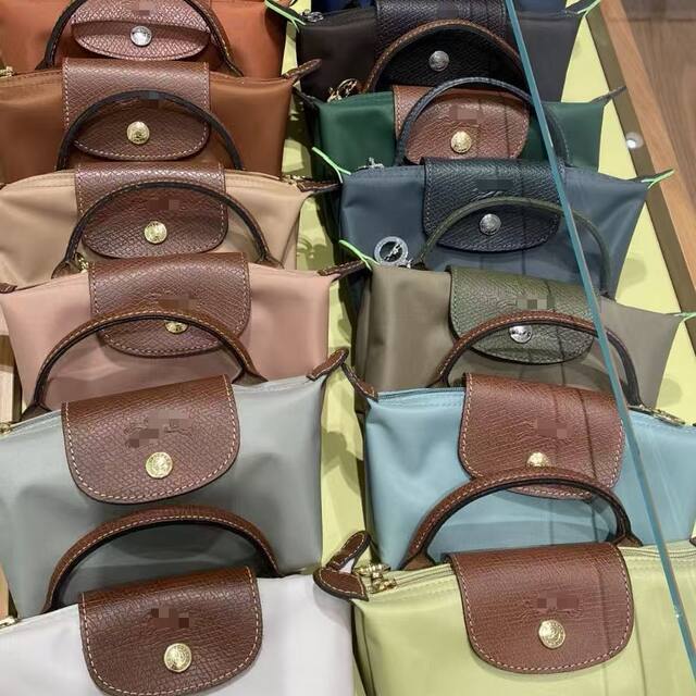 Cross-Border Dragon-Embellished Mini Dumpling Bag, Versatile Commuter Small Bag, Single Shoulder Crossbody Mini Handbag, Mobile Phone Bag, Women's Bag detail 2
