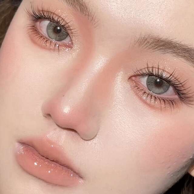 Natural Look White Tea Warm Brown False Eyelashes with Air-Like Lashes and Soft Light Filter, Gentle and Essential for Daily Commuting detail 6