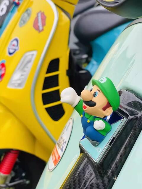 Super Mario electric car 3D stereo car stickers motorcycle body decorations doll car ornaments stickers detail 3