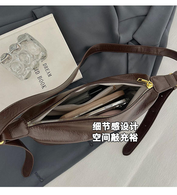Fashionable and High-End New Versatile Casual Crossbody Dumpling Bag, Korean Style Soft Leather Texture Niche Casual Shoulder Underarm Bag detail 9