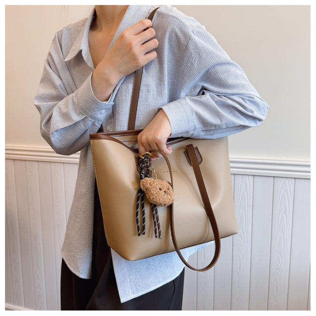 Cross-Border Retro Large-Capacity Bag for Women 2025 New Fashion Korean Niche Tote Bag Single Shoulder Armpit Bag Wholesale detail 9
