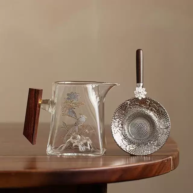 Glass Fair Cup Tea Divider High-End Heat-Resistant Side Handle Koi Tea Drain detail 1