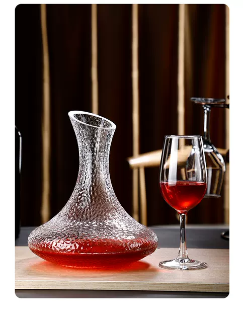 Wine decanter European-style creative luxury hammer pattern Decanter wine glass wine glass household glass wine separator detail 8